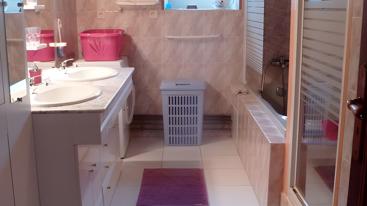 Photo of Bathroom in Saint-Germain-du-Salembre