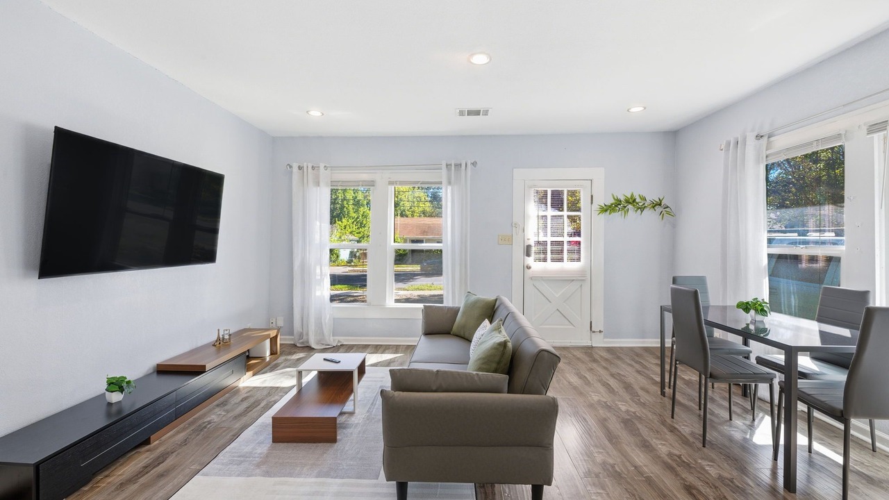 Photo of Livingroom in Hyde Park
