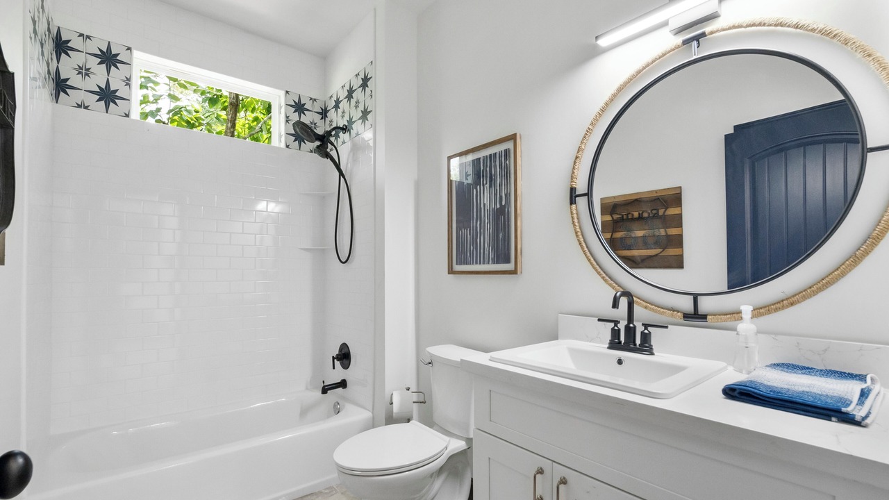 Photo of Bathroom in Pointblank