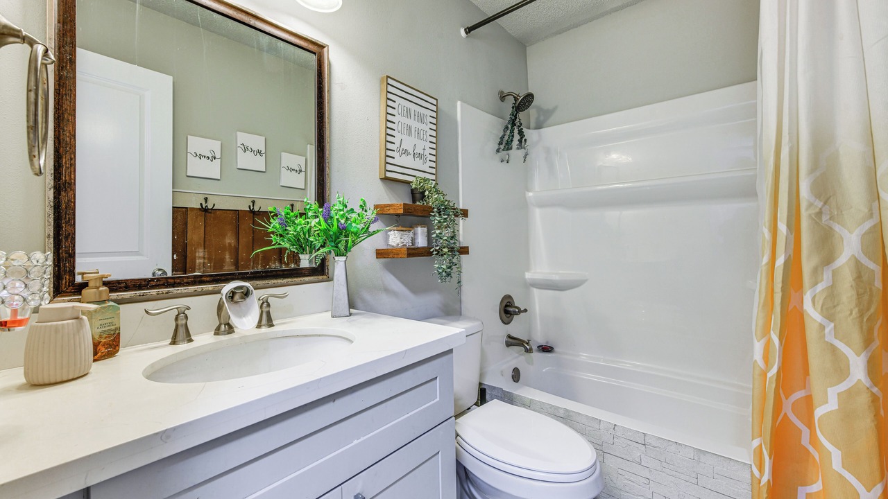 Photo of Bathroom in LaPlace