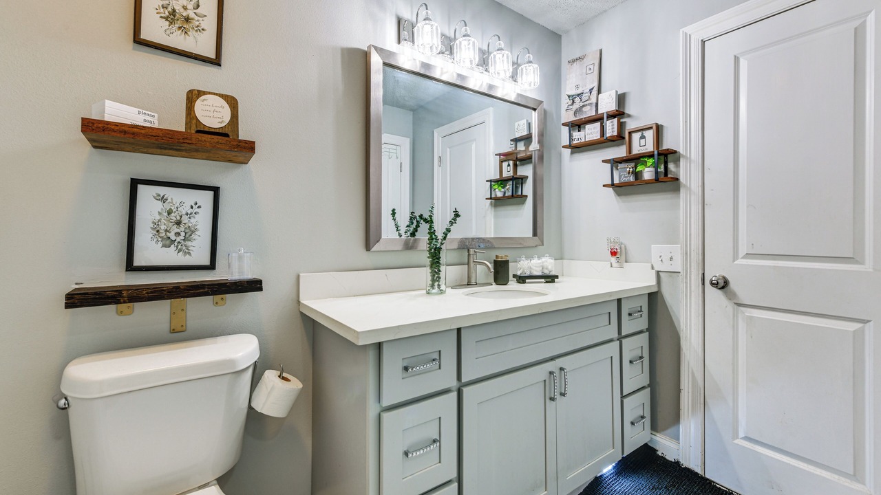 Photo of Bathroom in LaPlace