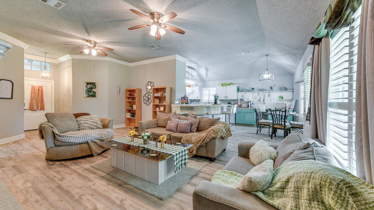 Photo of Livingroom in LaPlace