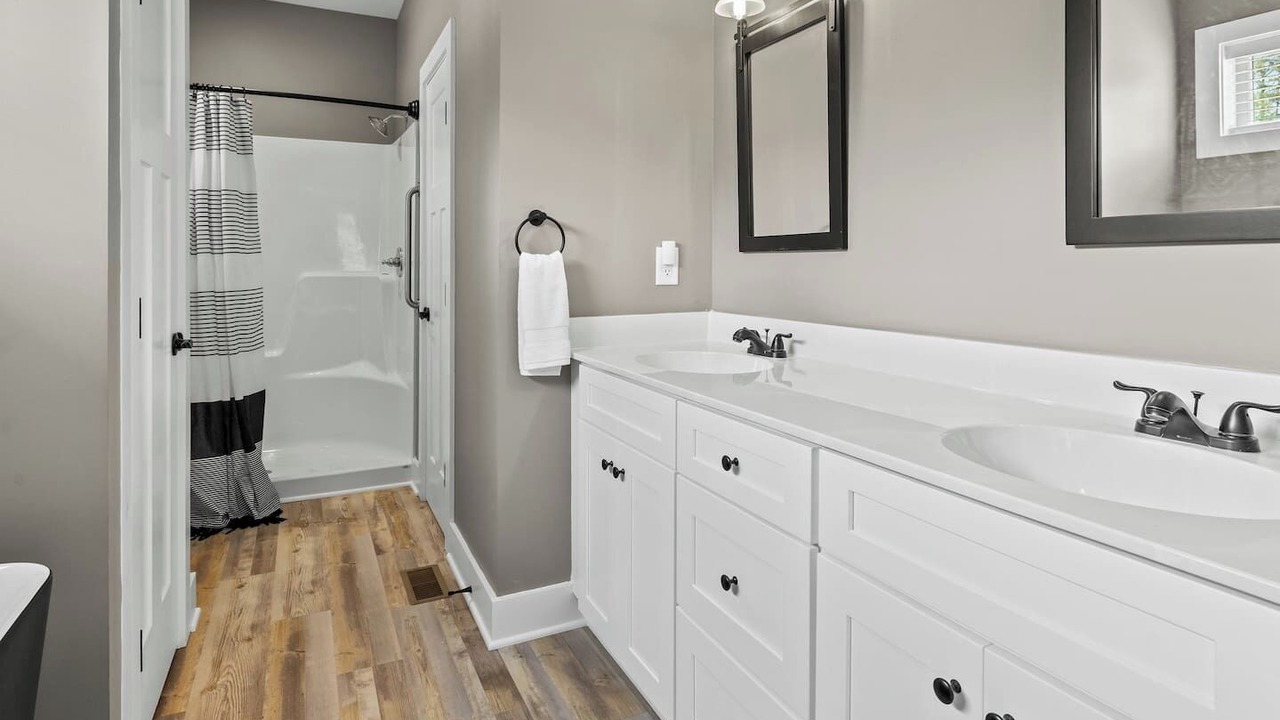 Photo of Bathroom in Six Mile