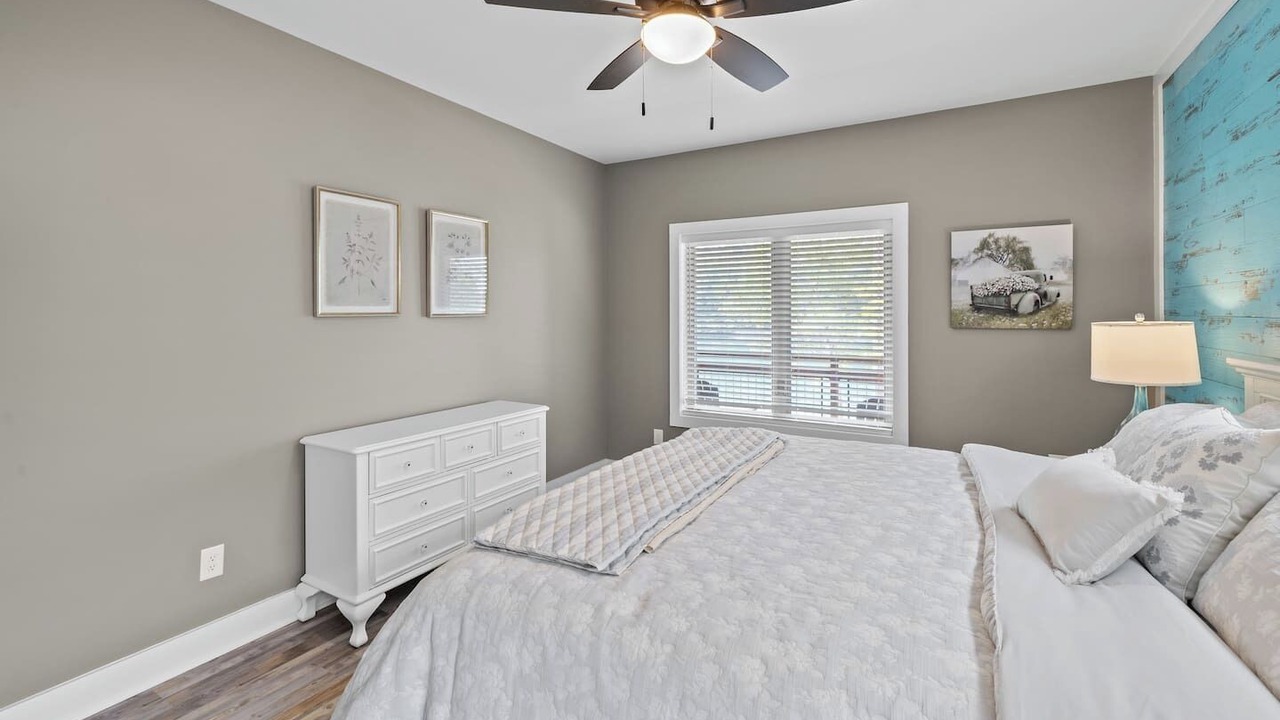 Photo of Bedroom in Six Mile
