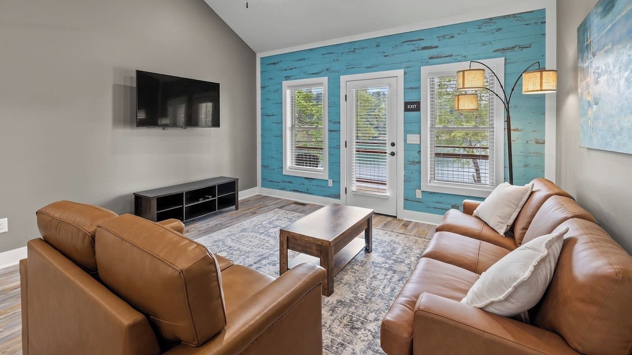 Photo of Livingroom in Six Mile