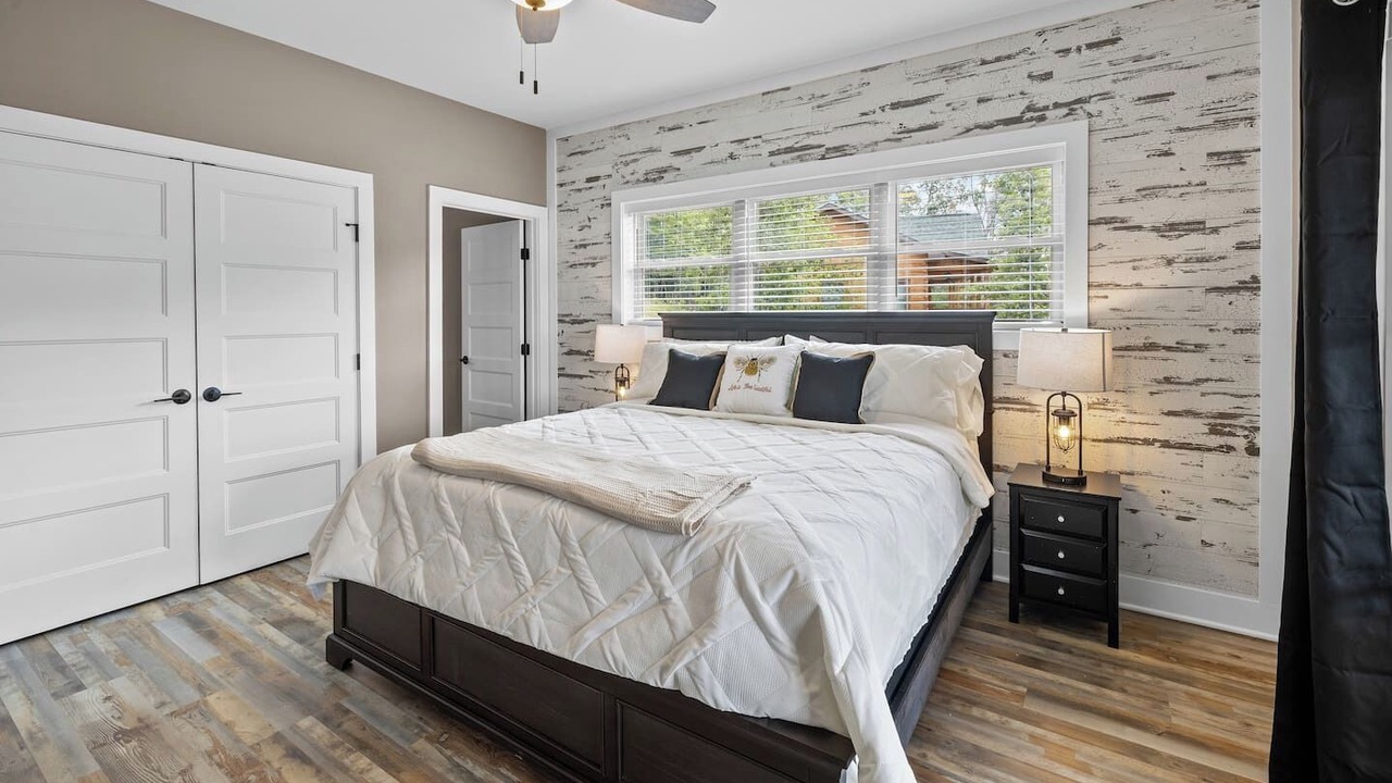 Photo of Bedroom in Six Mile