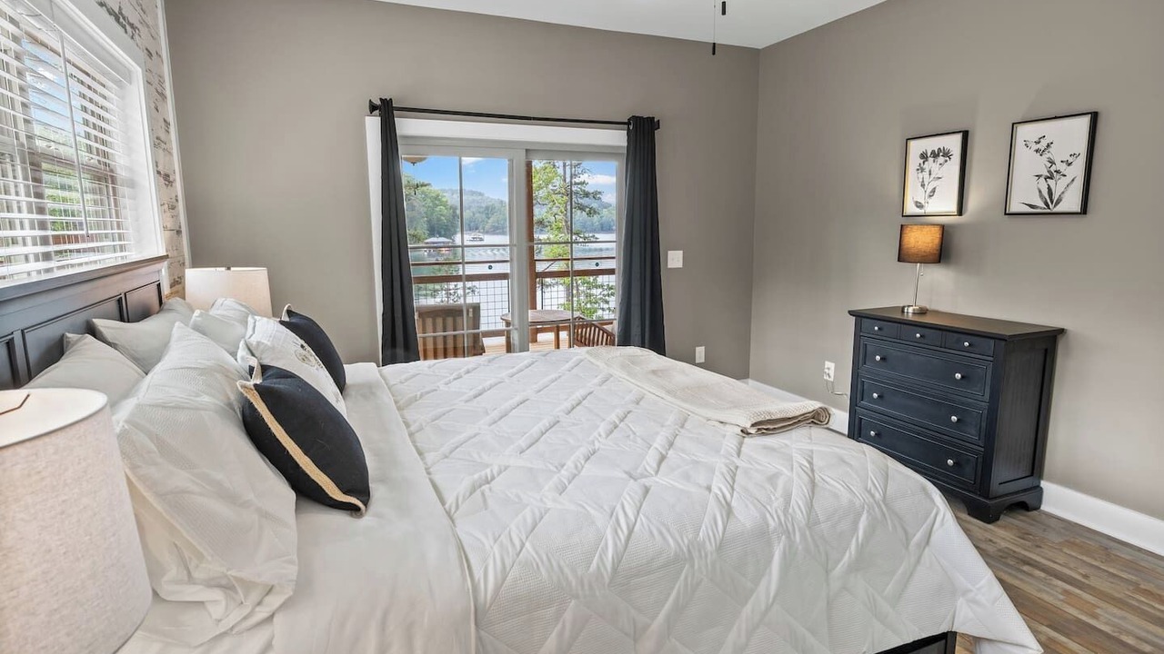 Photo of Bedroom in Six Mile