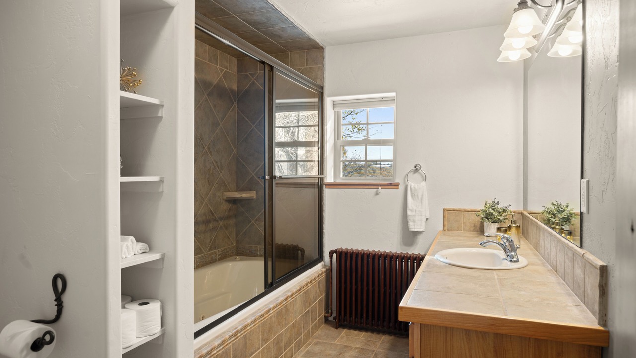 Photo of Bathroom in Silt
