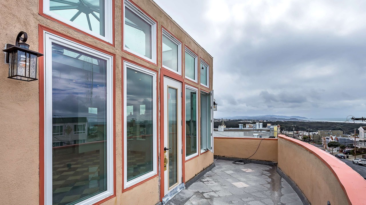 Photo of Outdoor in Outer Richmond