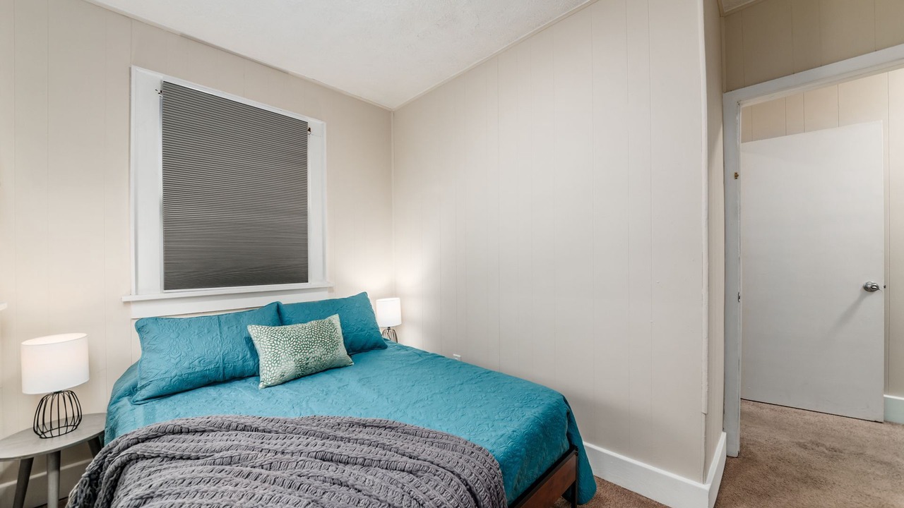 Photo of Bedroom in Old North Columbus