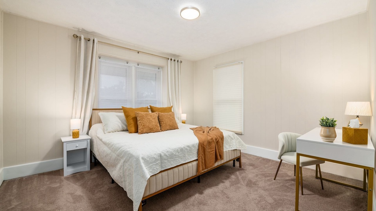 Photo of Bedroom in Old North Columbus