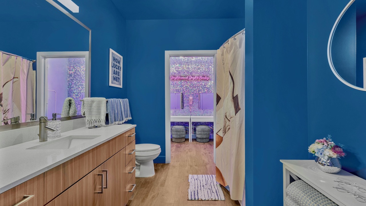 Photo of Bathroom in Eighth Avenue