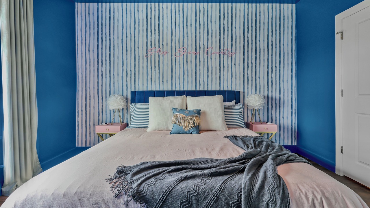 Photo of Bedroom in Eighth Avenue