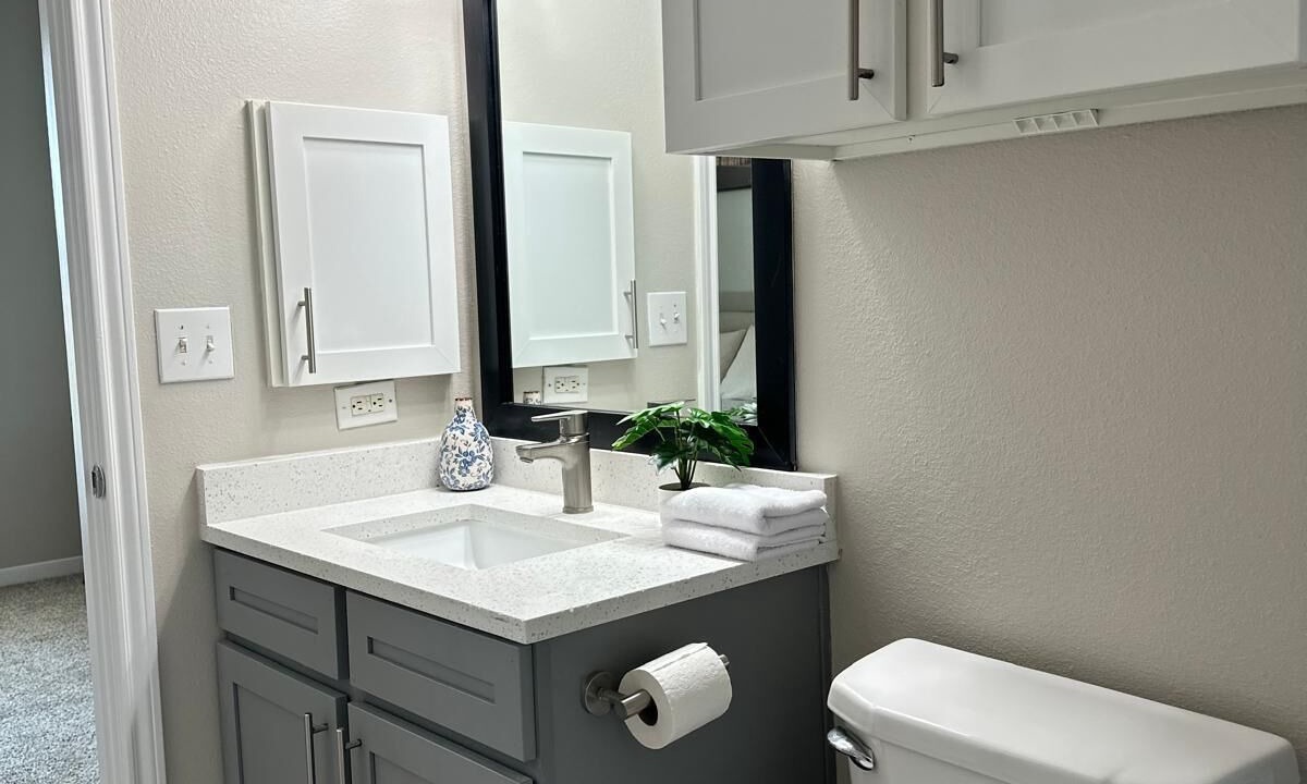 Photo of Bathroom in Alden Bridge