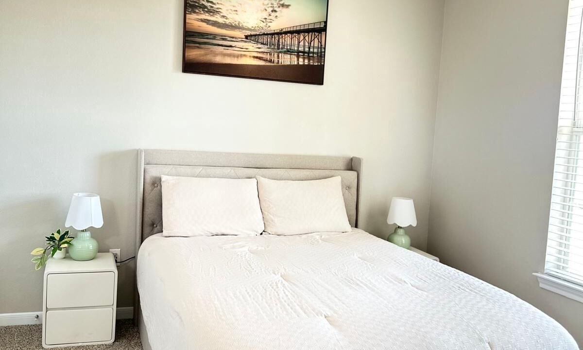 Photo of Bedroom in Alden Bridge