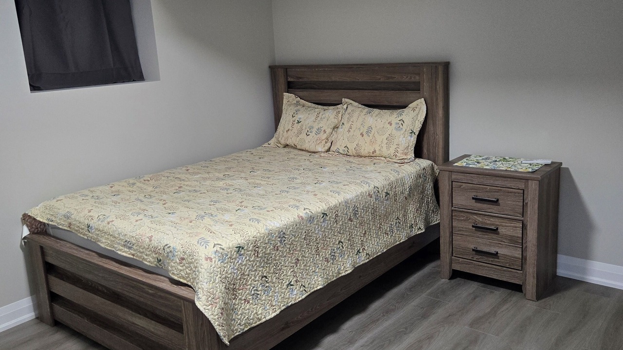 Photo of Bedroom in Thorold