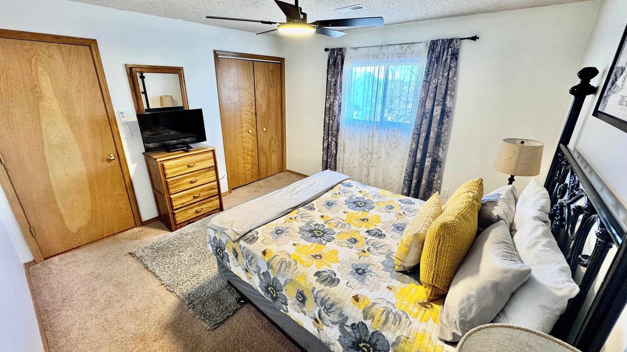 Photo of Bedroom in Notch Estates