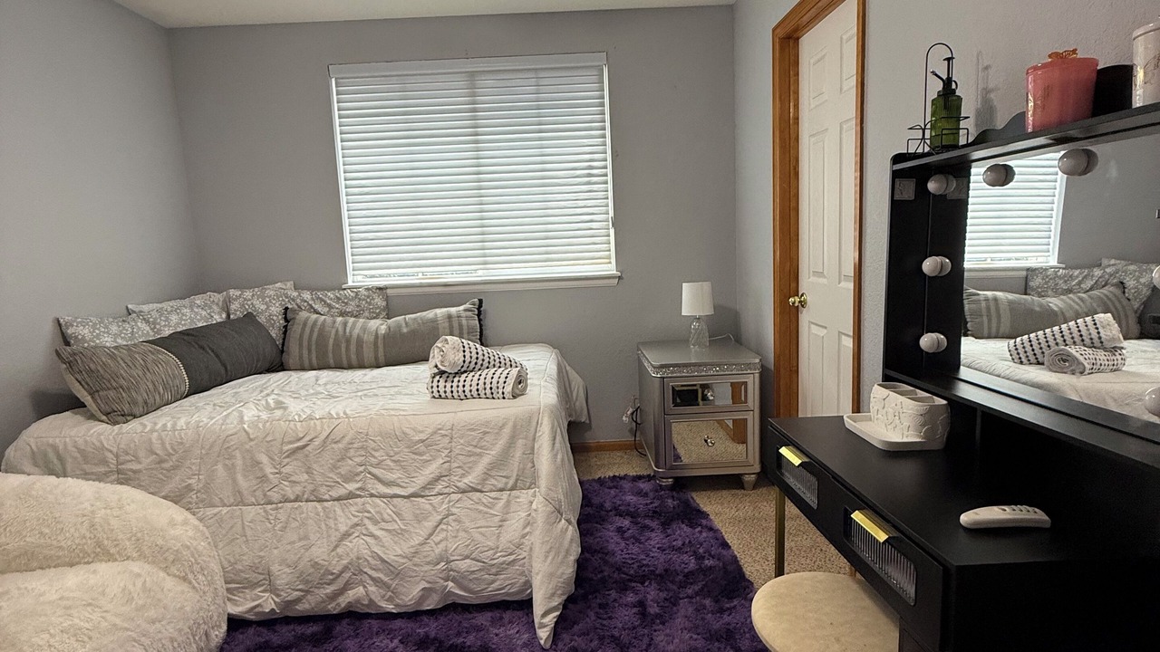 Photo of Bedroom in Aurora