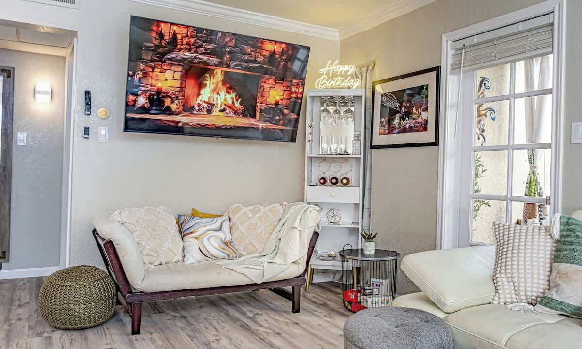 Photo of Livingroom in Hancock