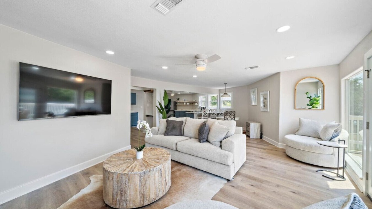 Photo of Bedroom in West Livingston