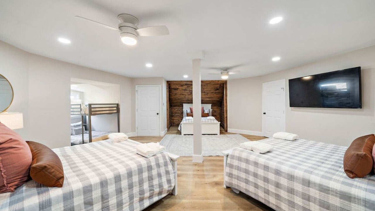 Photo of Bedroom in West Livingston