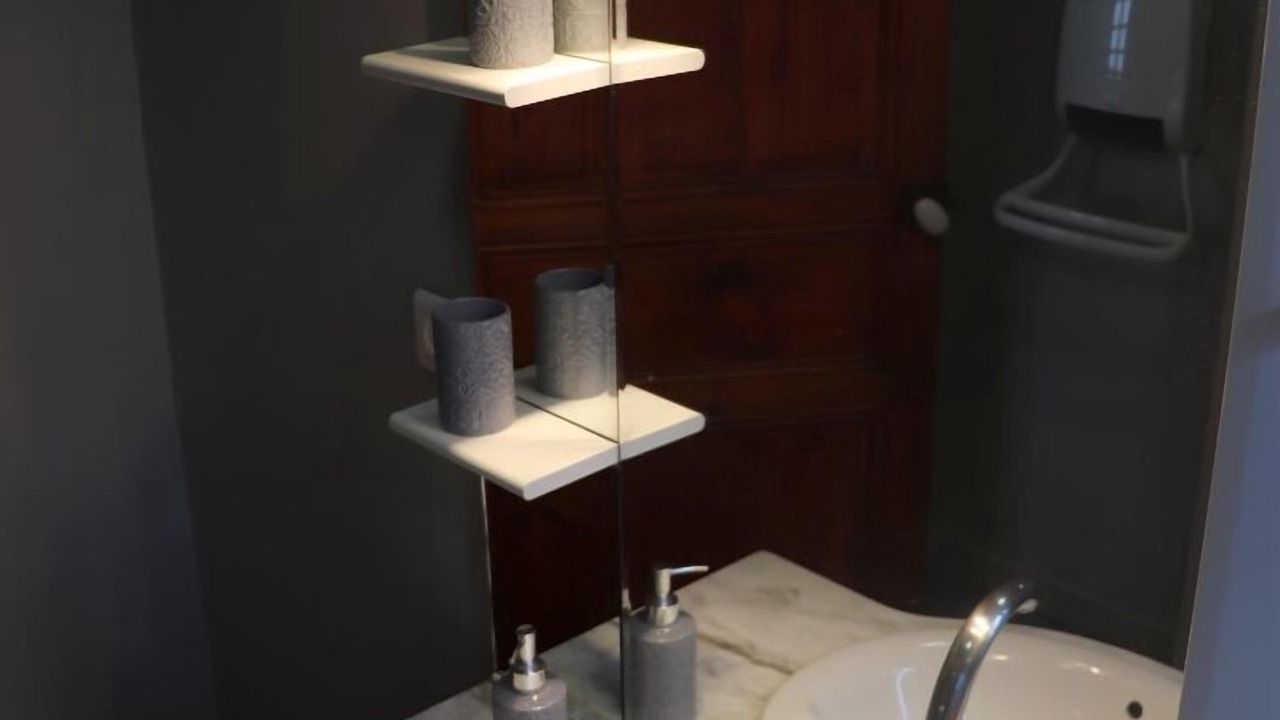 Photo of Bathroom in Nages