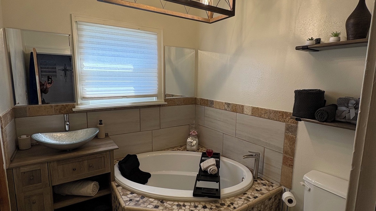 Photo of Bathroom in Palisade
