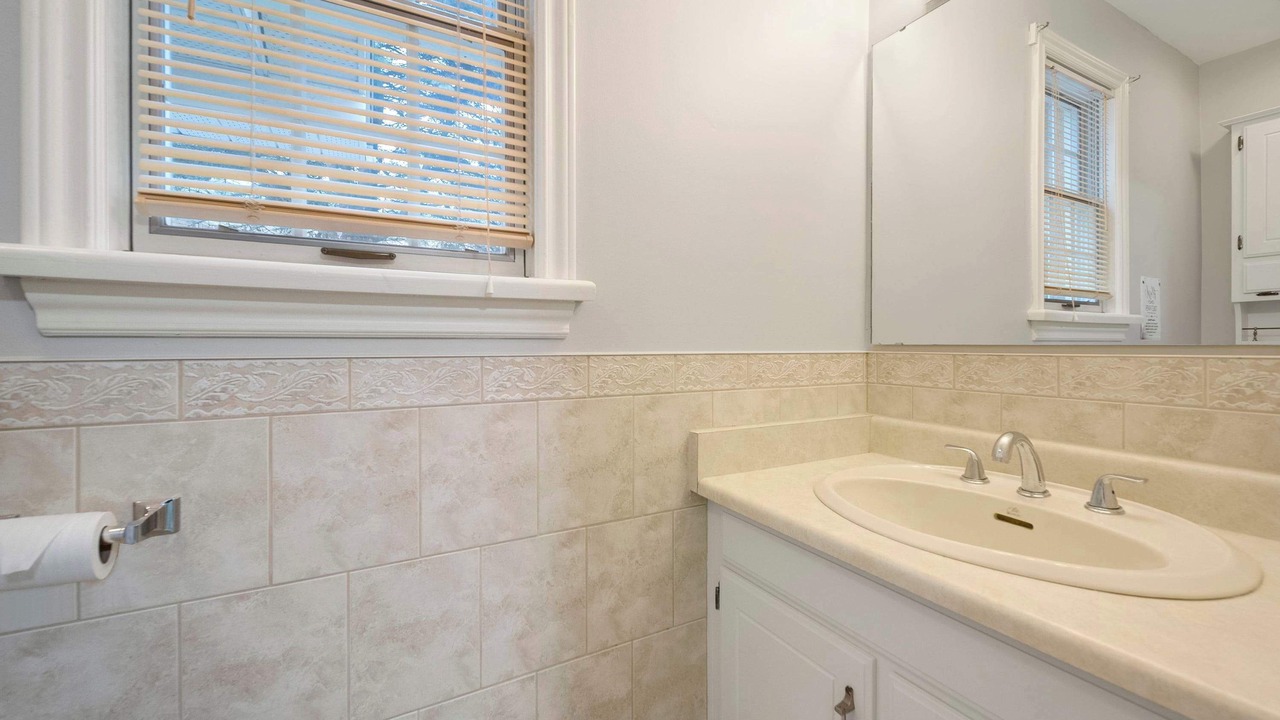 Photo of Bathroom in Rama