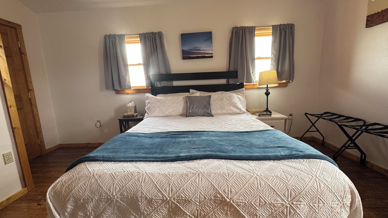 Photo of Bedroom in Del Norte