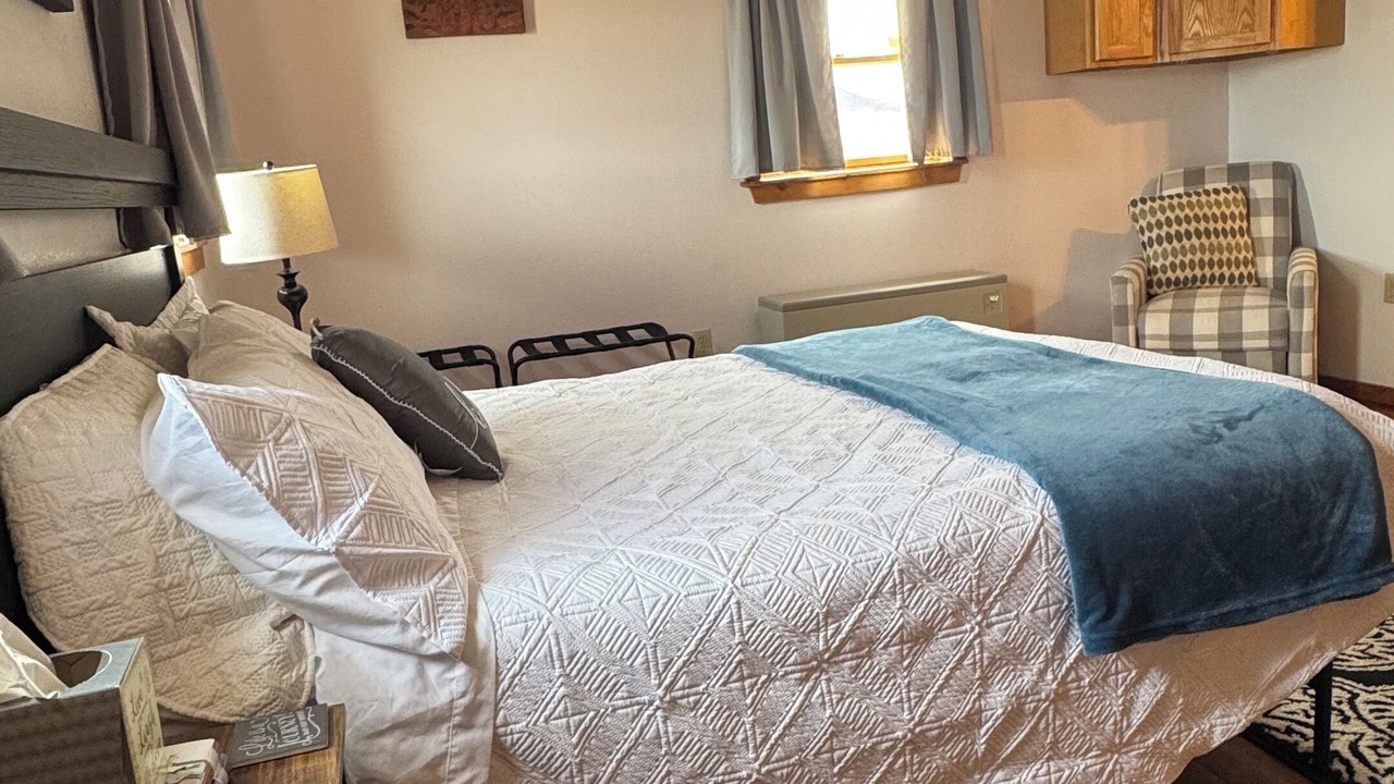 Photo of Bedroom in Del Norte