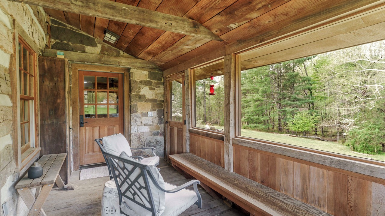 Photo of Patio Balcony in Dyke