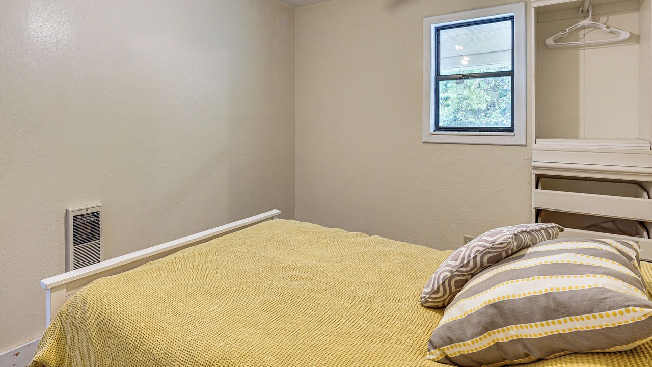 Photo of Bedroom in Kingdom City