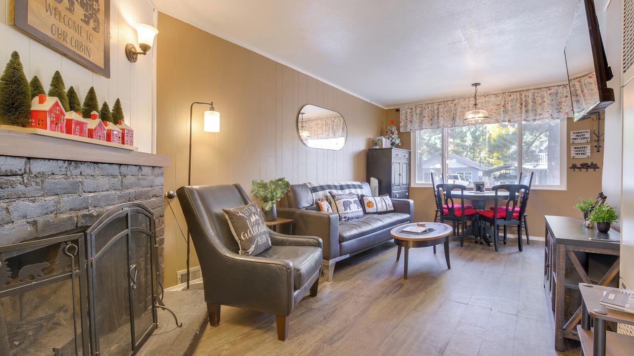Photo of Livingroom in Big Bear City