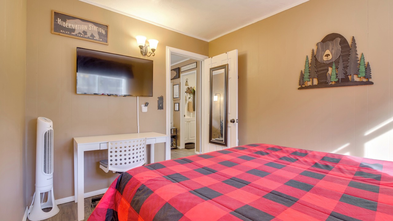 Photo of Bedroom in Big Bear City