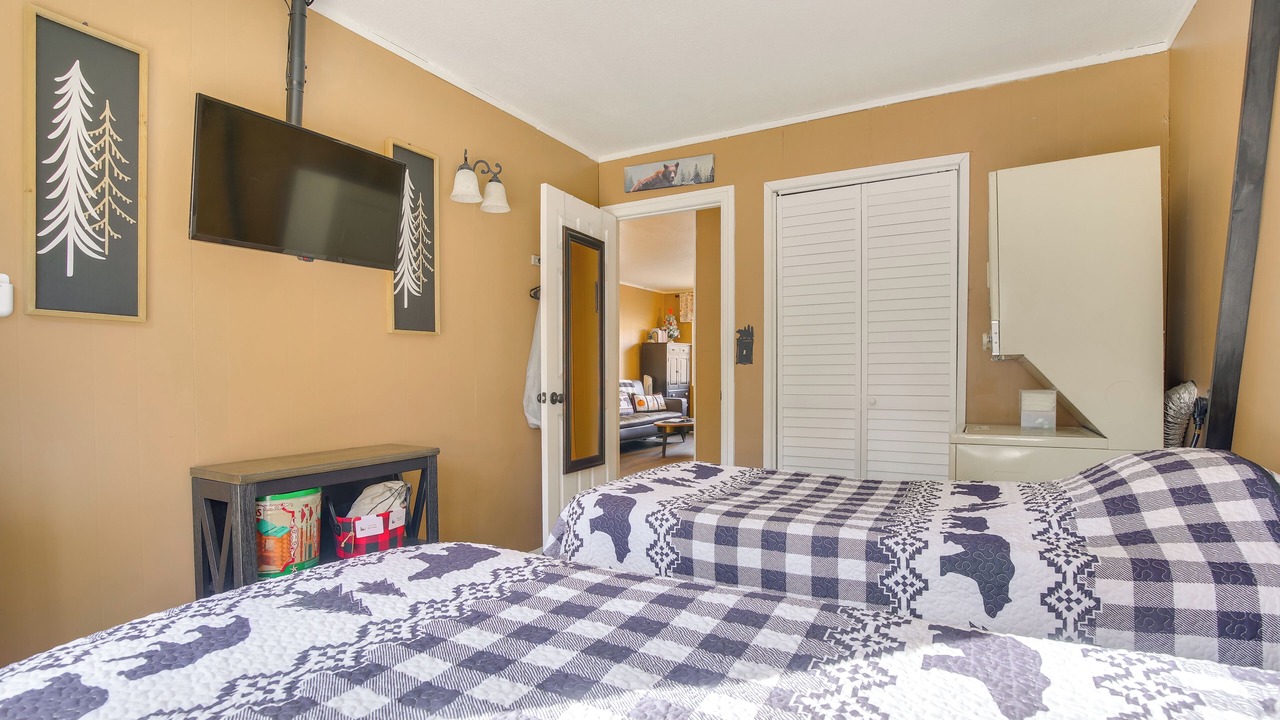 Photo of Bedroom in Big Bear City