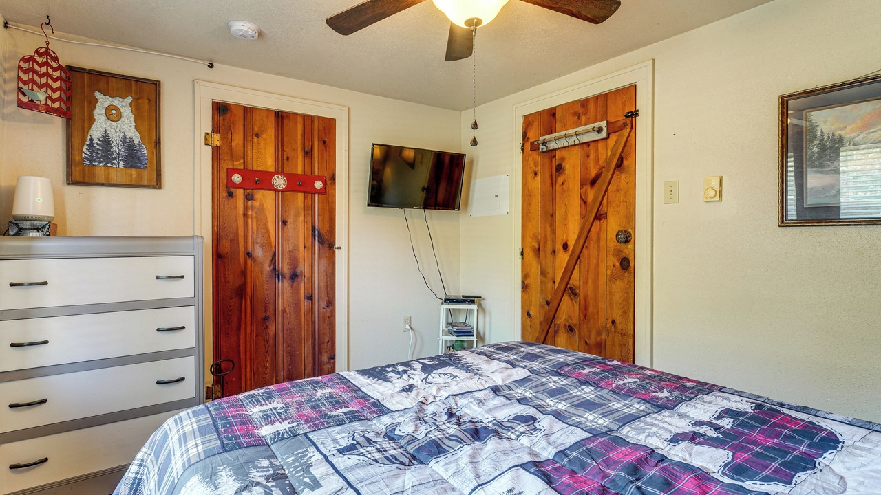 Photo of Bedroom in Glover