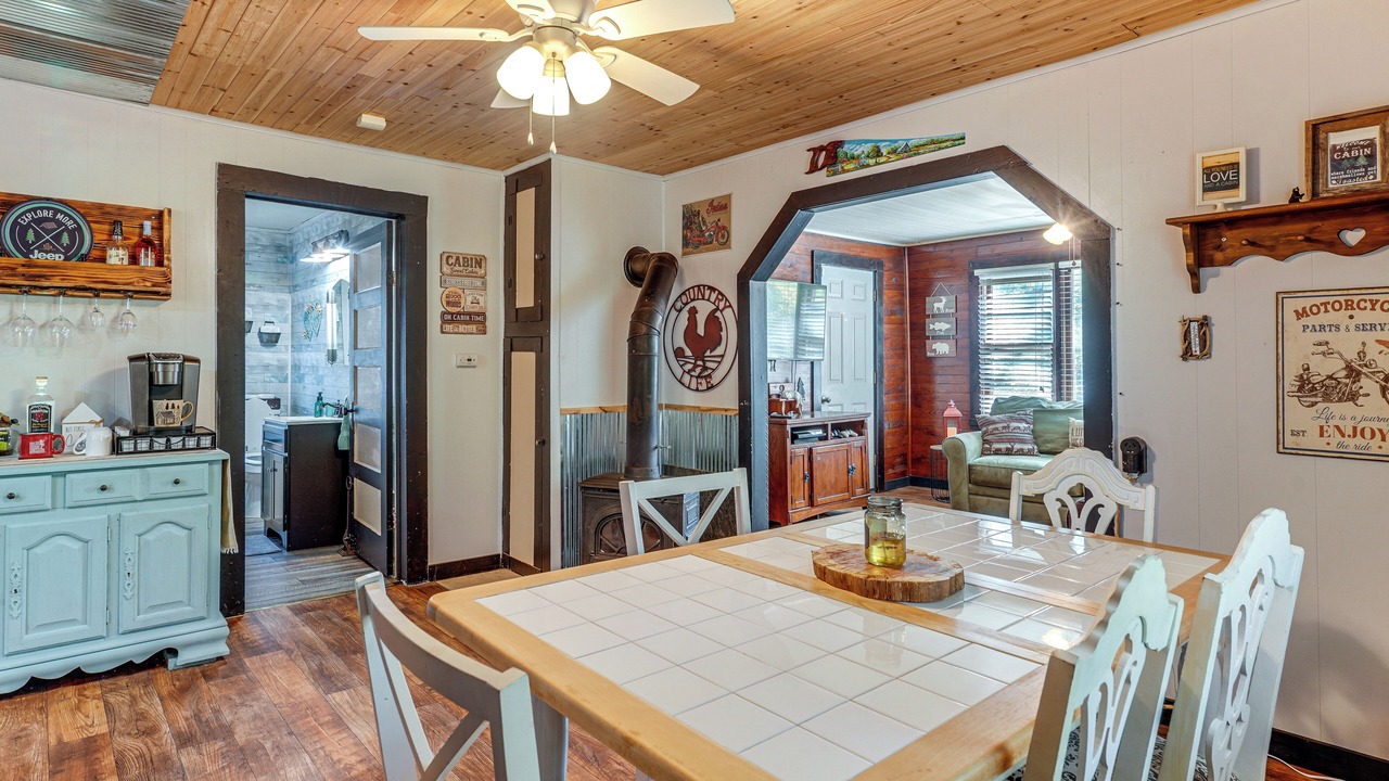 Photo of Livingroom in Glover