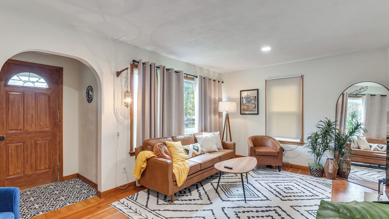 Photo of Livingroom in Burlington