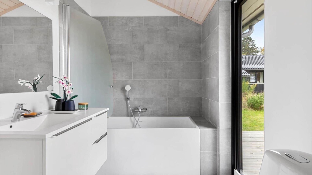 Photo of Bathroom in Melby