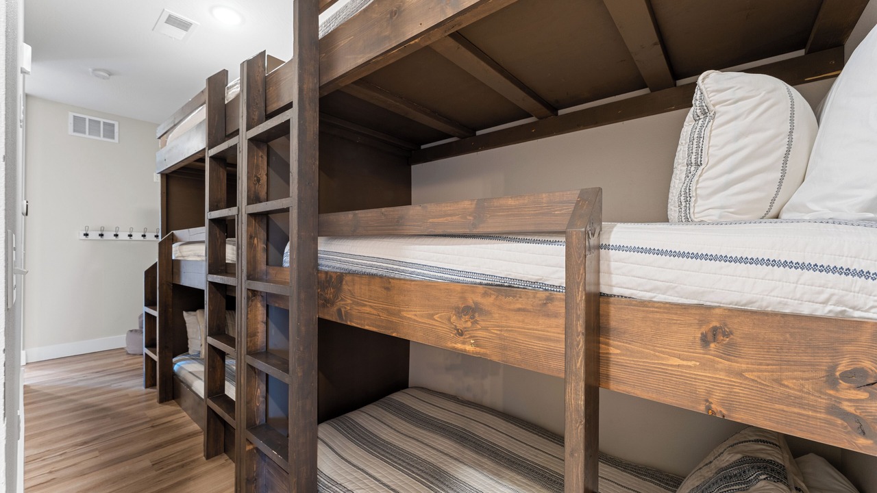 Photo of Bedroom in Table Rock