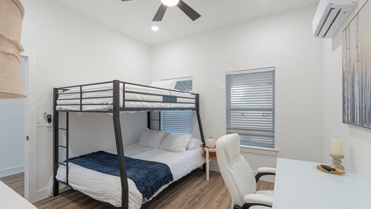 Photo of Bedroom in Rogers