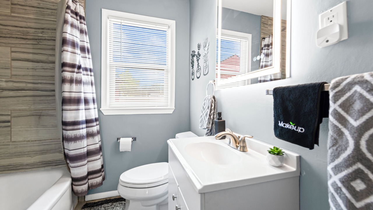Photo of Bathroom in Oak Park
