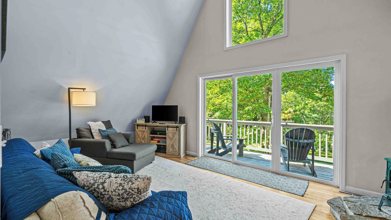 Photo of Livingroom in Northville