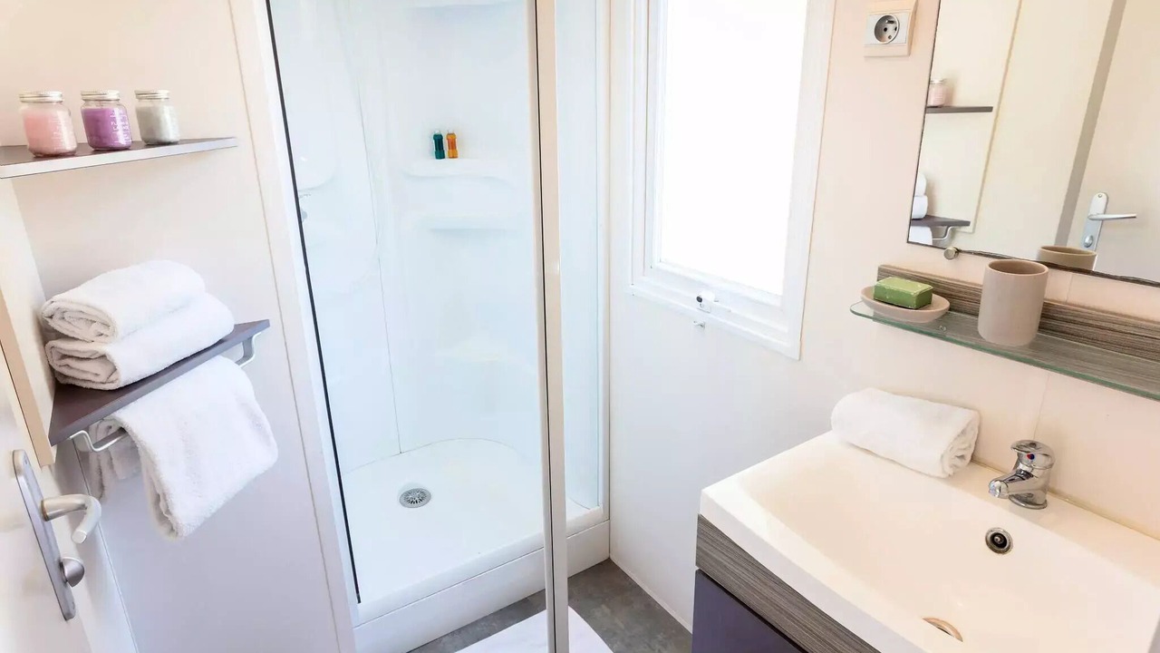 Photo of Bathroom in Vic-sur-Aisne