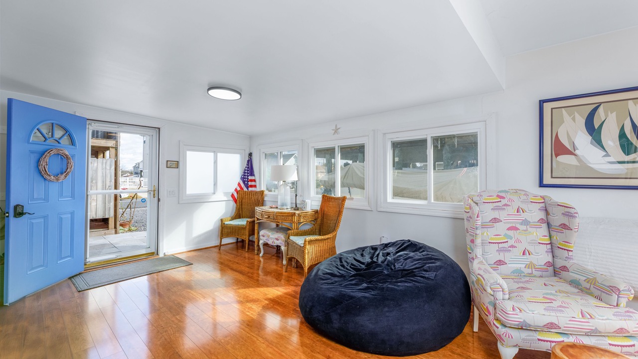 Photo of Livingroom in Mystic Island