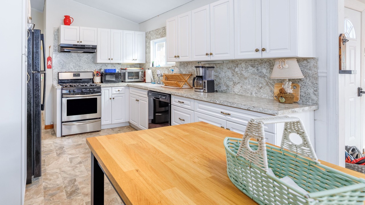 Photo of Kitchen in Mystic Island