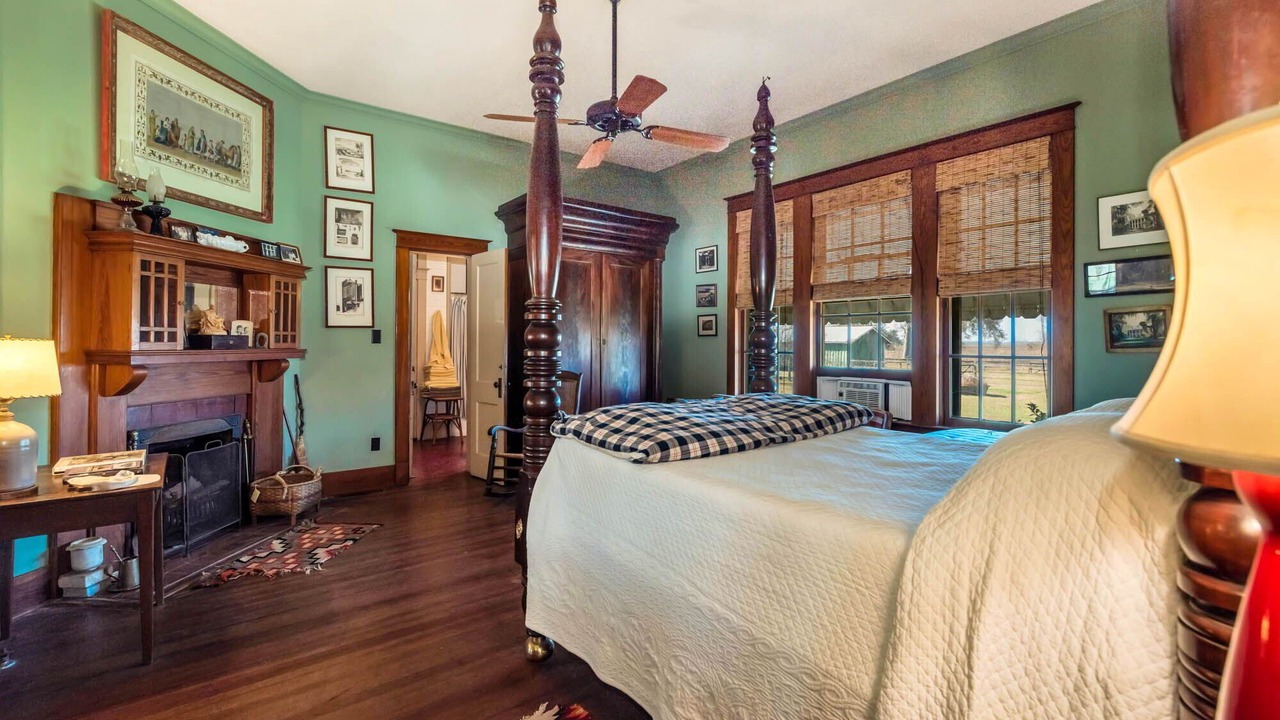 Photo of Bedroom in Jeanerette