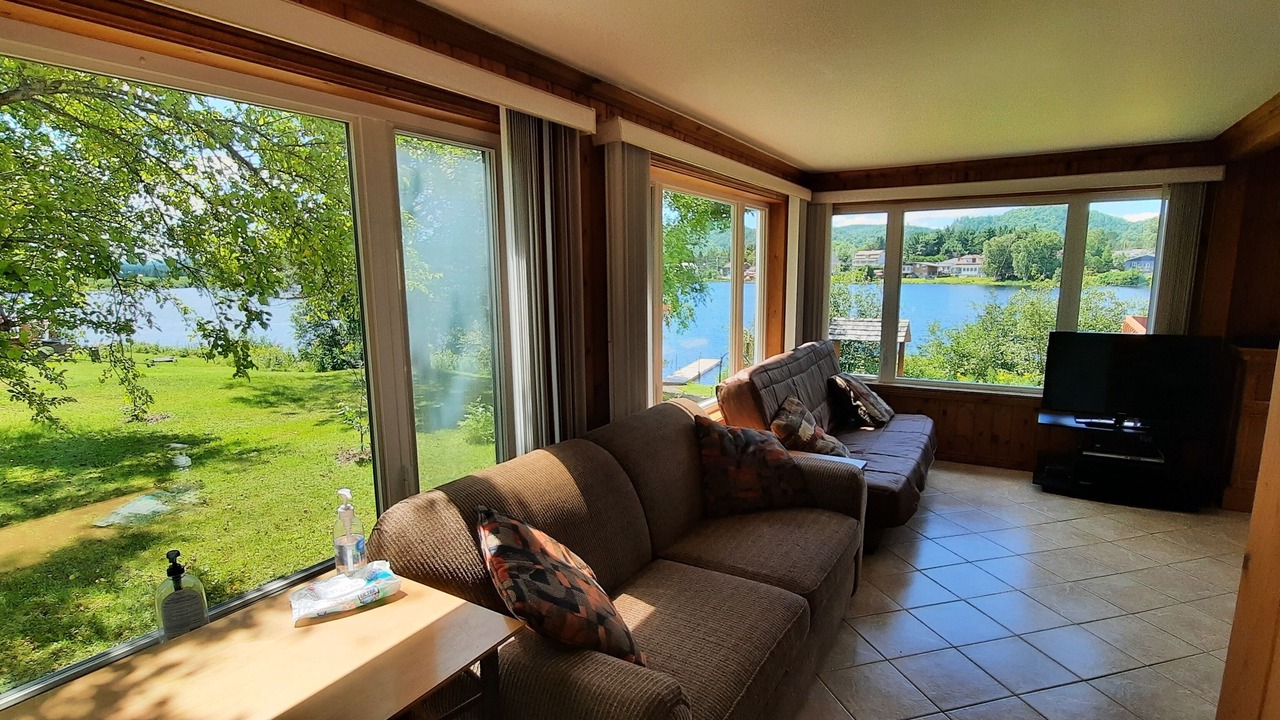 Photo of Livingroom in Amherst