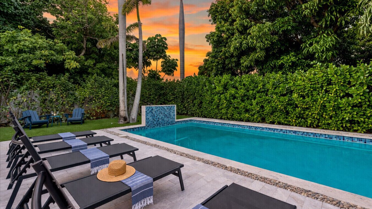 Photo of Outdoor in Golden Glades