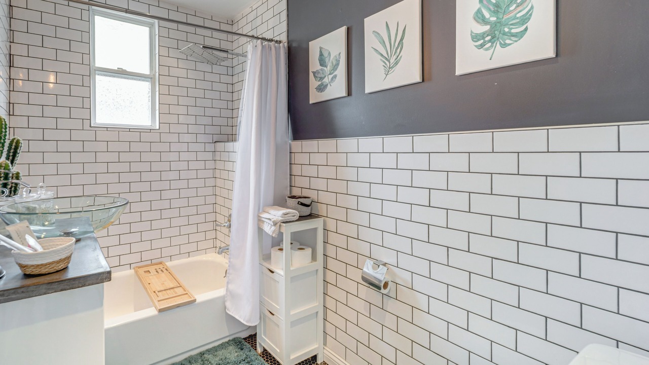 Photo of Bathroom in Oakley